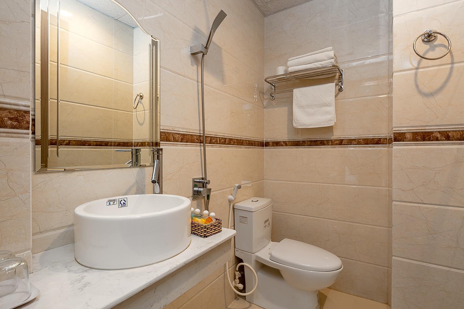 Duong Gia Hotel Dn By - Bay Luxury Da Nang Exteriör bild